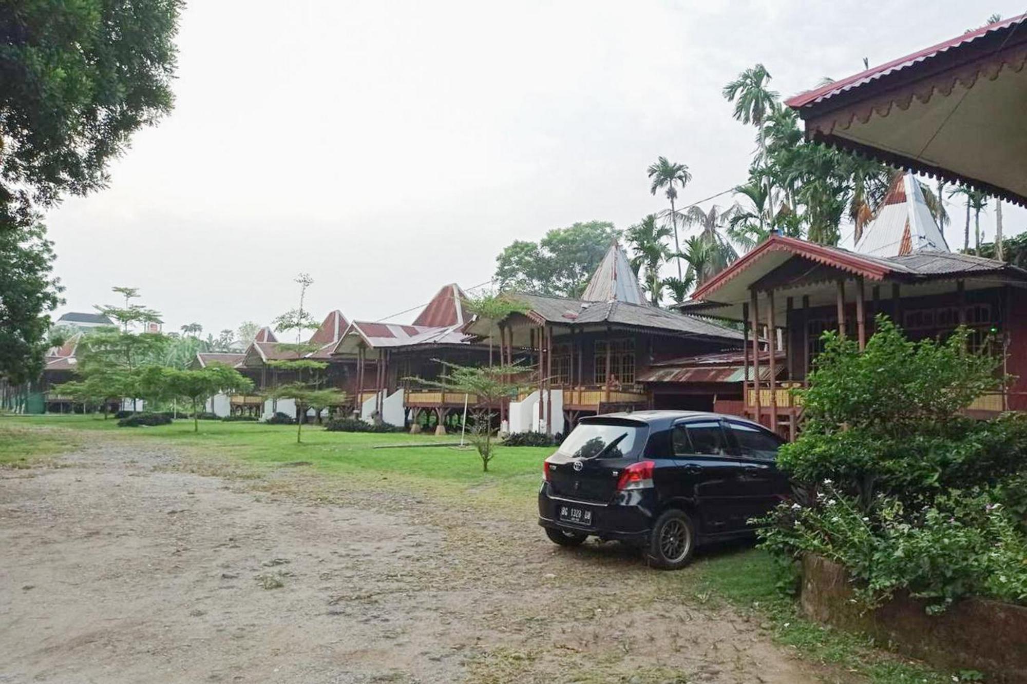Hotel Pantai Panjang Bengkulu Redpartner Exterior photo